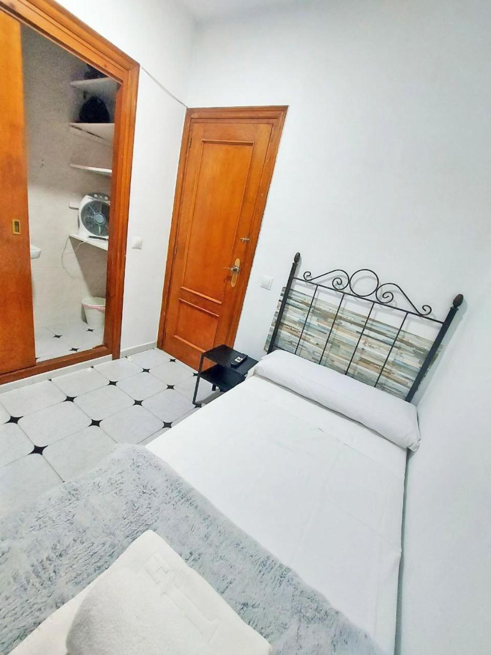 Guests House River Малага Екстериор снимка